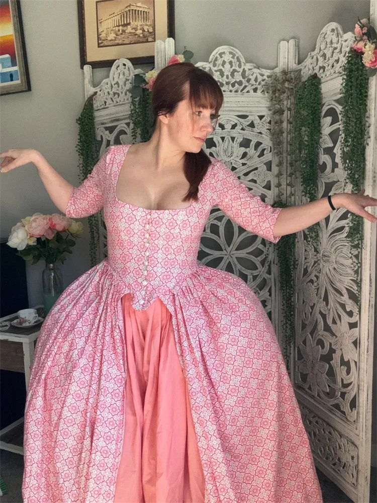 Robe Marie Antoinette rose Rococo Baroque du 18ème siècle Robe A La Francaise Robe de bal luxueuse de la cour royale française