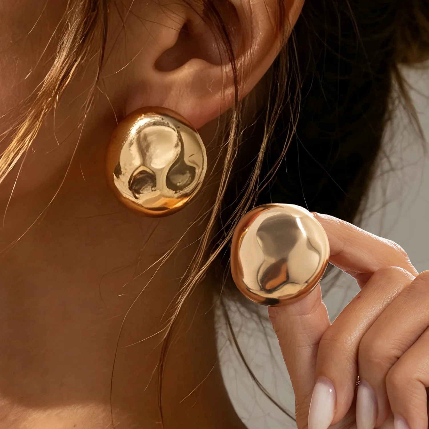 Personalized Smooth Surface Hammer Pattern Geometric Circular Stud Earrings for Women Versatile Irregular Metal Earrings Jewelry