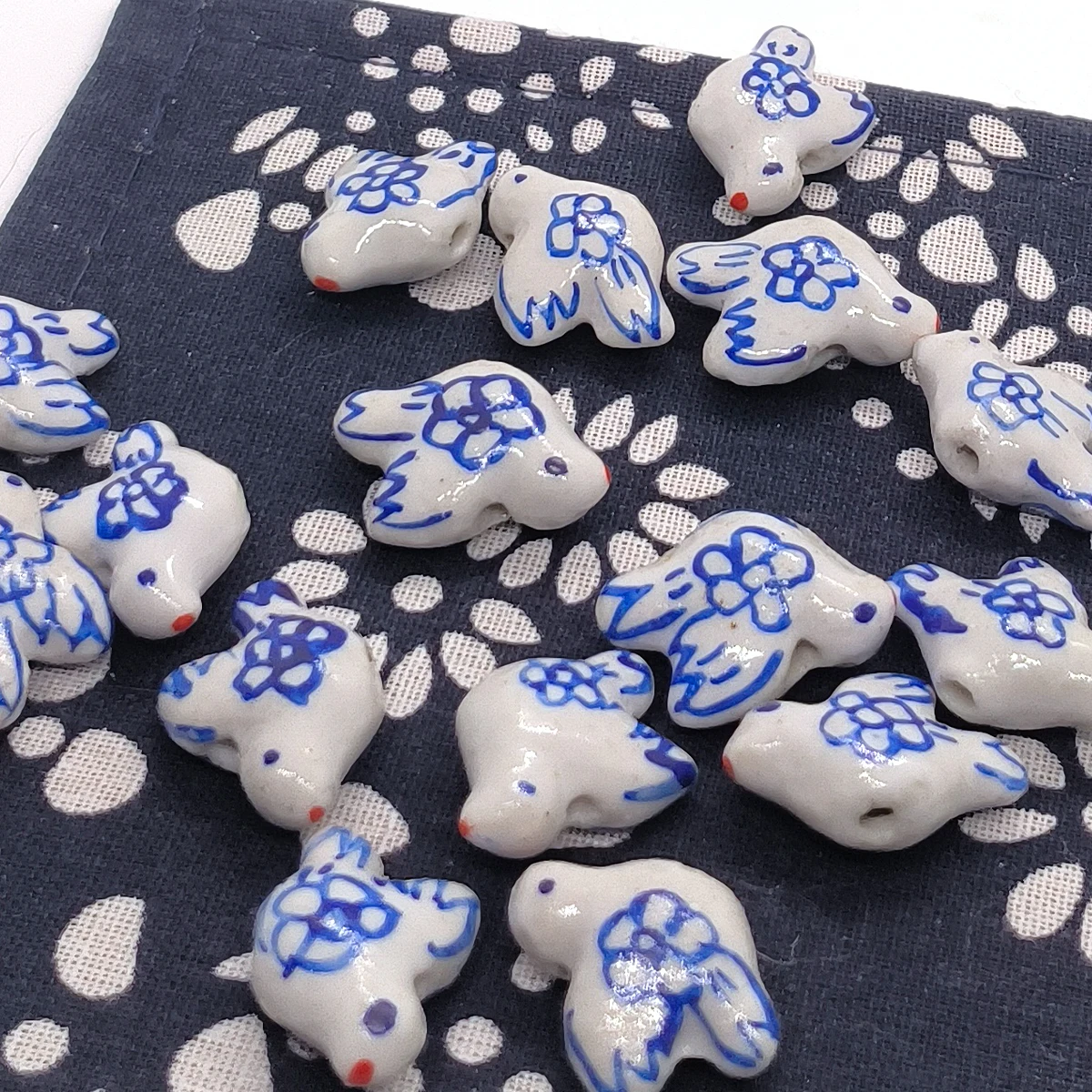 14 مللي متر 5 قطعة خرزة سيراميك حمامة زرقاء وبيضاء ، حلية حمامة عتيقة لصنع المجوهرات بنفسك ، هدية على الطراز الصيني القديم #2