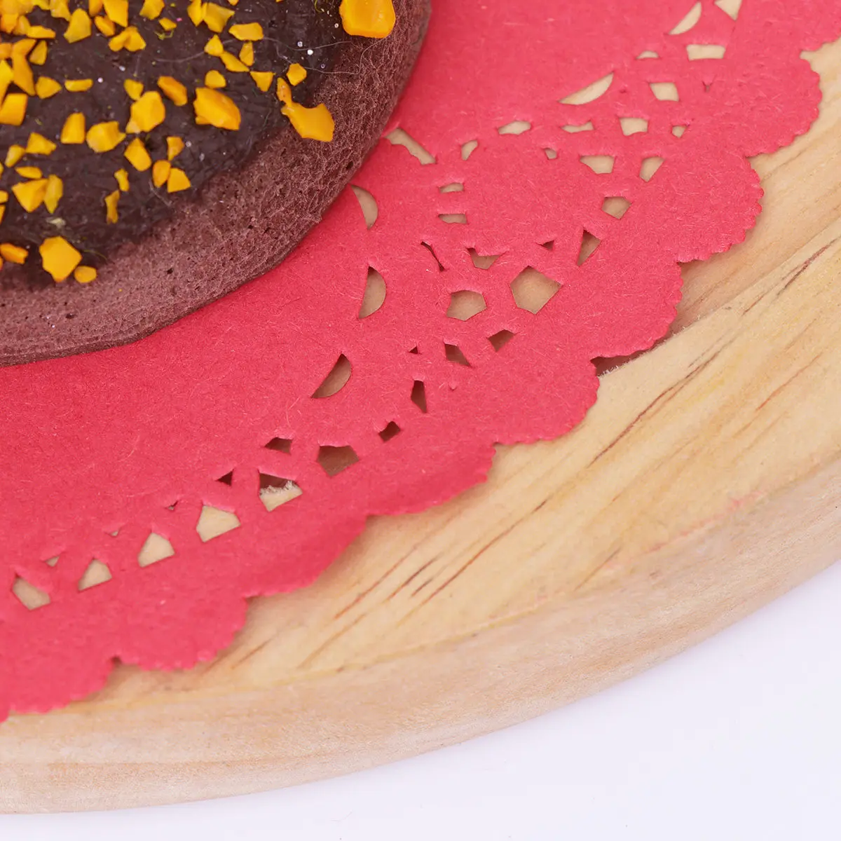 

100 шт. 4-дюймовых подложек для тортов в форме сердца, прочные подносы для свадебных, праздничных тортов и десертов, белые и красные подложки для тортов