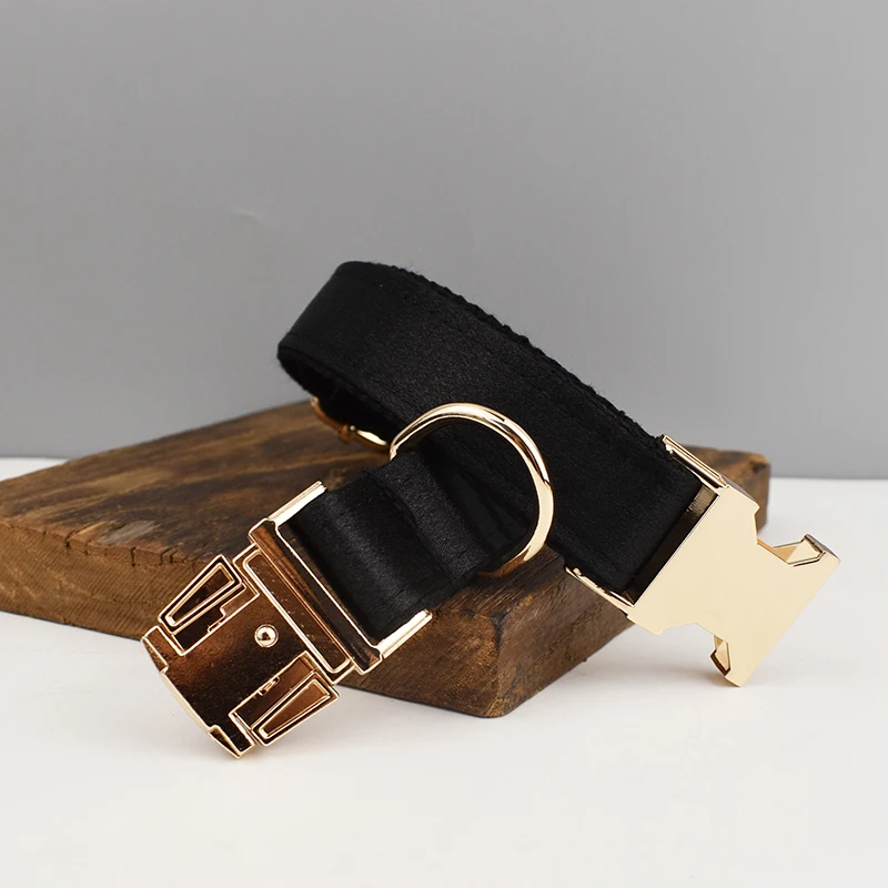 Luxuriöses Personalisiertes Hundehalsband- und Leinenset, Maßgefertigtes Logo Abnehmbares Hundehalsband mit Fliege, Designer Hundehalsband und Leinenset – Detail 5