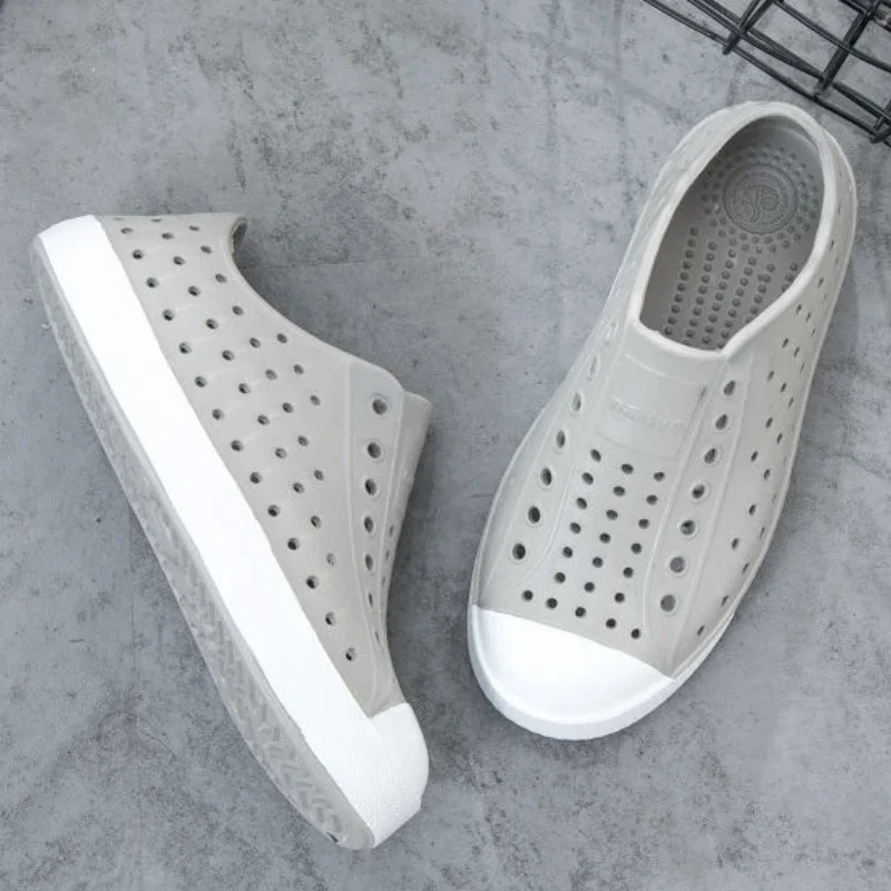 Kids Shoes Boys Shoes Summer Children Cave Shoe EVA Lightweight Slip-On Boys Girls Unisex Kids Sports Sandals Beach Shoe