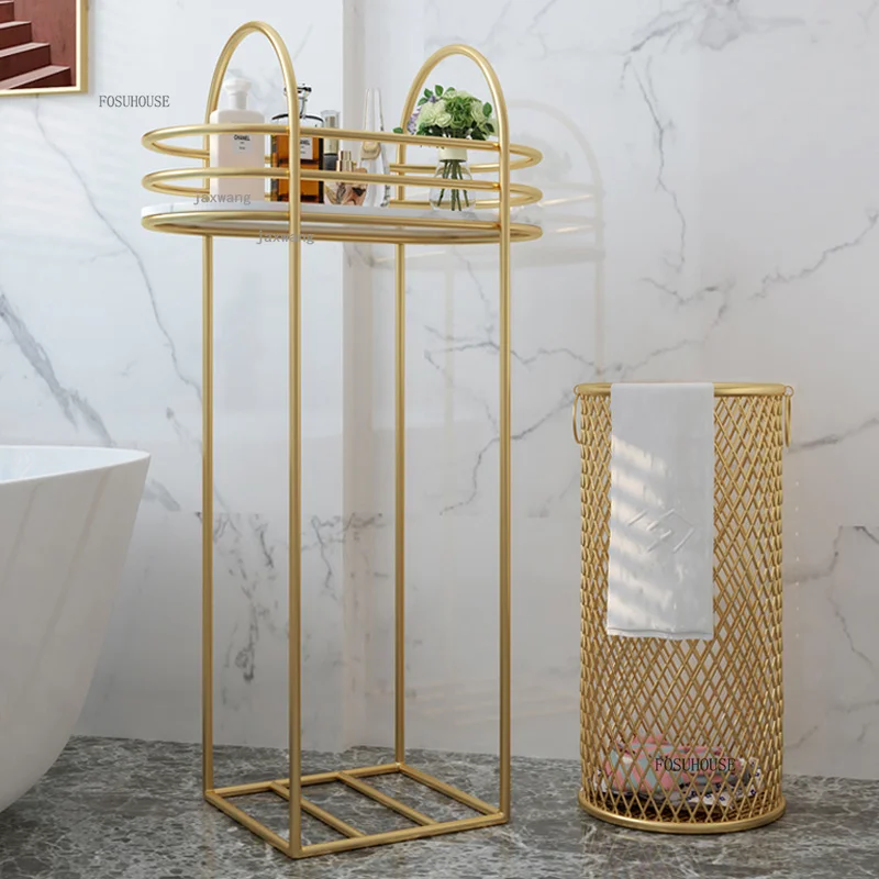 Home Bathroom Design Simple - Eenvoudige slaapkamerdesigner vloeropbergmand ijzeren badkamer villa
