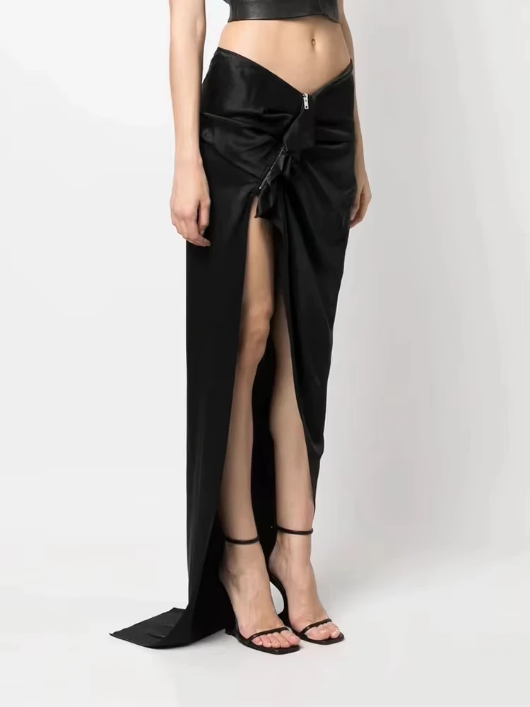 

Black Slit Wrap Hip Floor Length Skirt Fashion Sexy Slant Zipper Pleated Satin Women's Halter 2024 Summer New