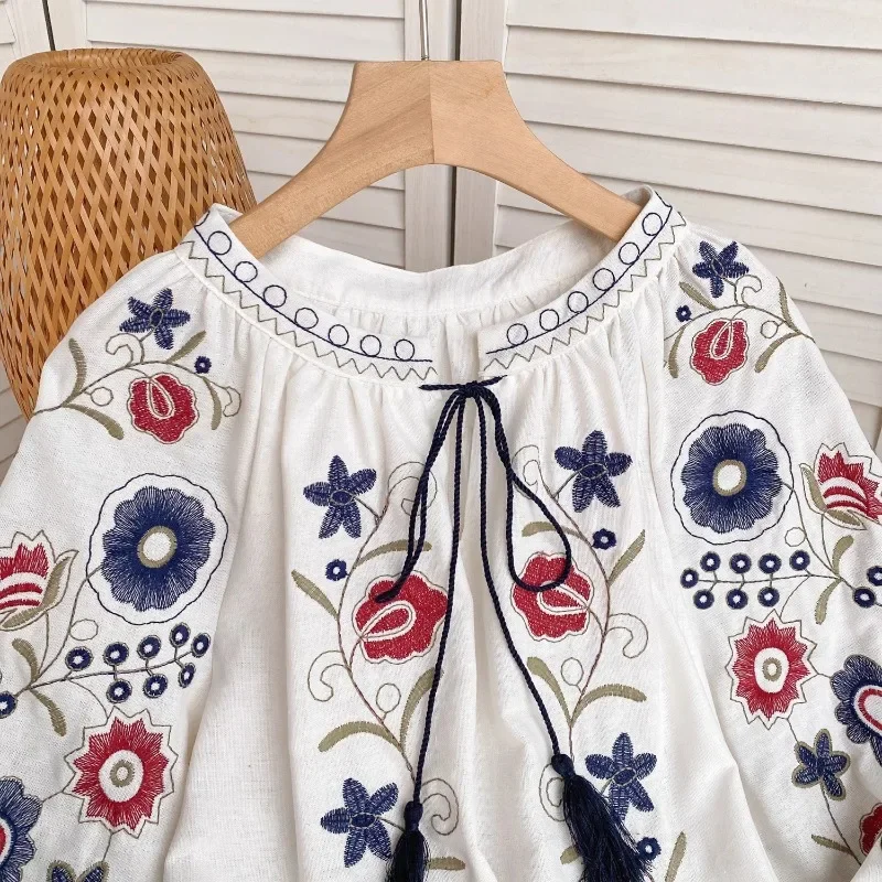 Blusa de moda vintage para mulheres bordado floral com decote em v manga longa lanterna camisa solta primavera versátil blusa feminina dropship