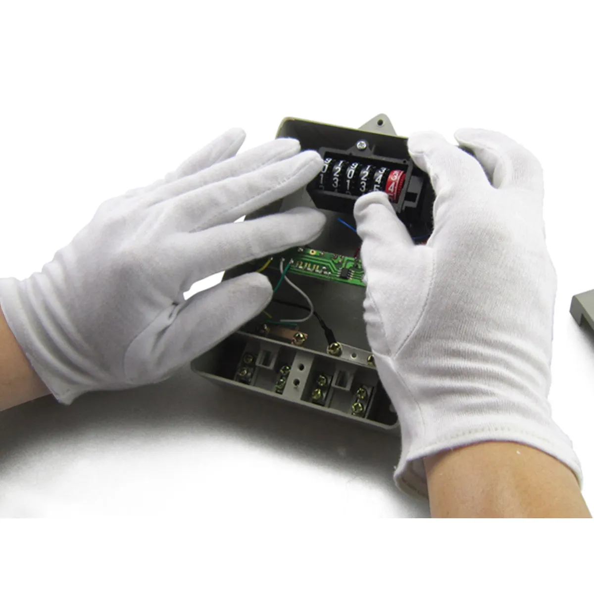 

8pcs White Nylon Glove Lightweight Fabric For Film Handling Slide Protection Reusable Anti-Oil Stain Protective Gloves