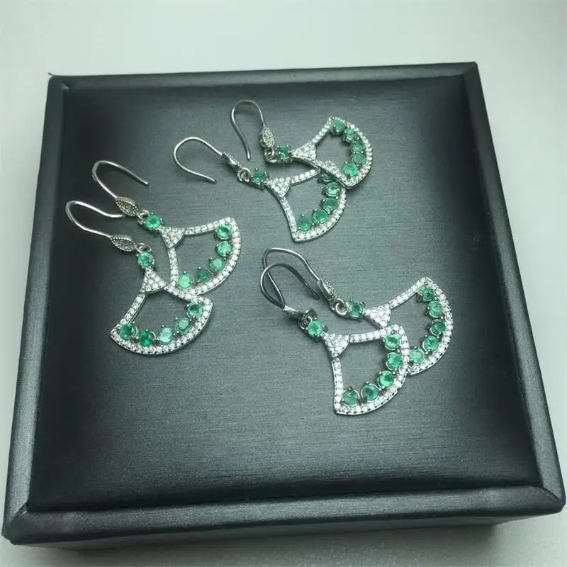 

Natural Emerald Crystal Fanshaped Drop Earrings Fashion Mature Charm Jewelry Birthday Present Holiday Gifts For Women