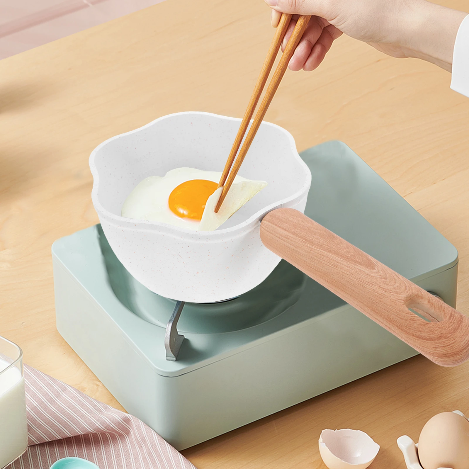 

Mini Nonstick Saucepan 450ml Milk Boiling Pot Aluminum Alloy Egg Frying Pan Chocolate Melting Oil Heating Pot Small Saucepan