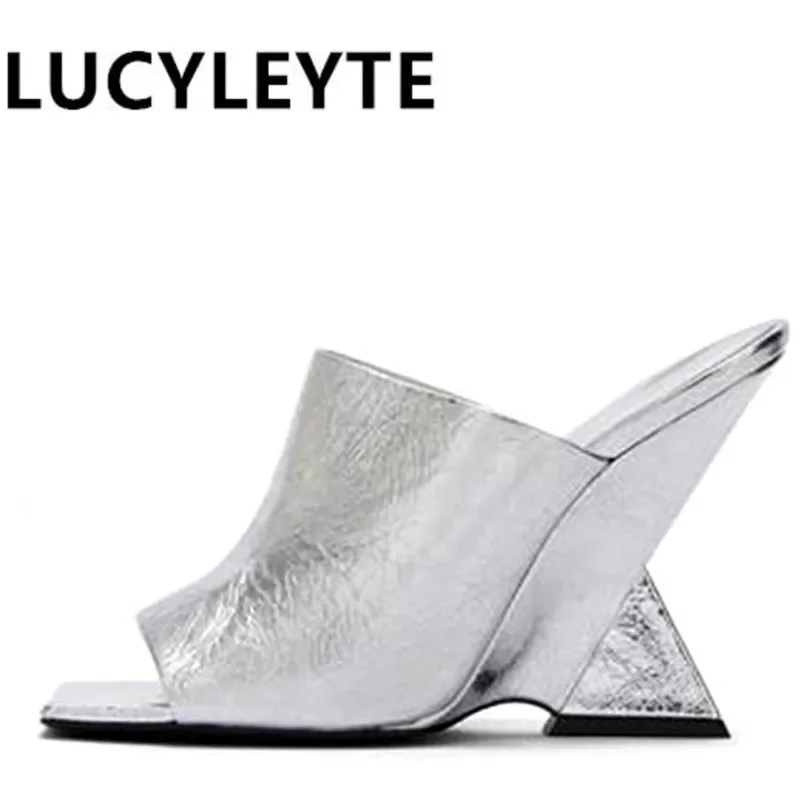 2023 Women's Designer Brand Shaped Heel Fashion Slippers Occidental Z-shaped Wedge Heel Square Head Walking Shoes