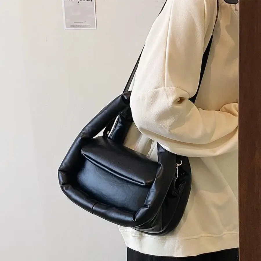 

New fashion generous retro niche soft texture handbag shoulder bag casual versatile crossbody women's bag simple saddle bags