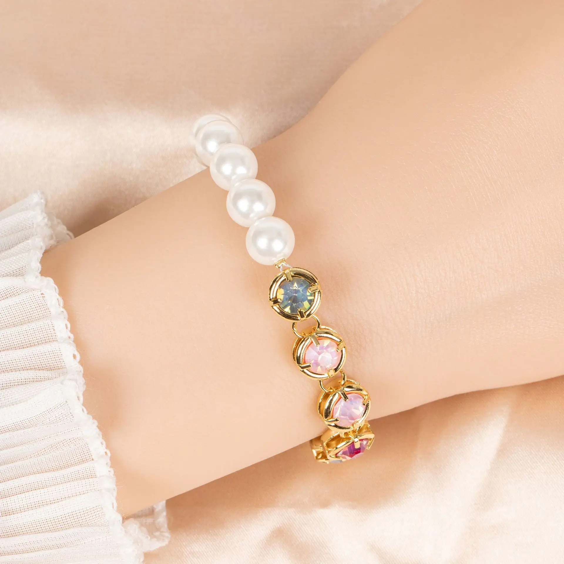 

HIBRIDE Noble and Elegant Multi-colour Bracelet Women's Daily Jewellery Set Party Prom Banquet Gift Holiday Accessories B05
