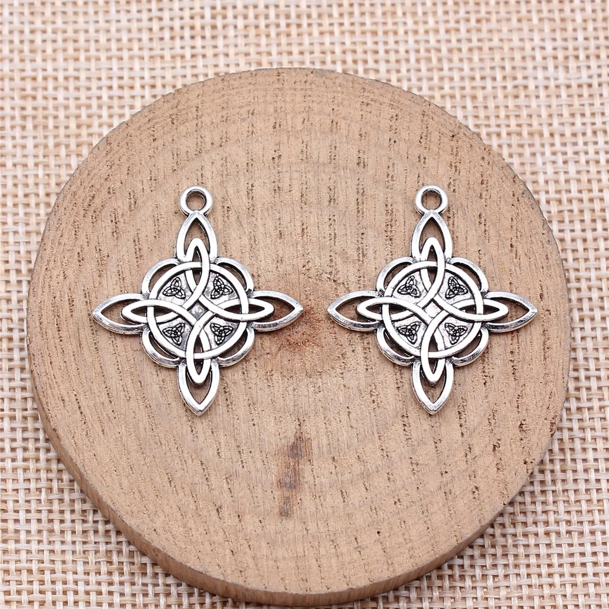 20PCS Irish knot Charms 28x25mm Alloy Antique Silver Color Celtic knot Charms Pendant For Jewelry Making DIY Handmade Craft