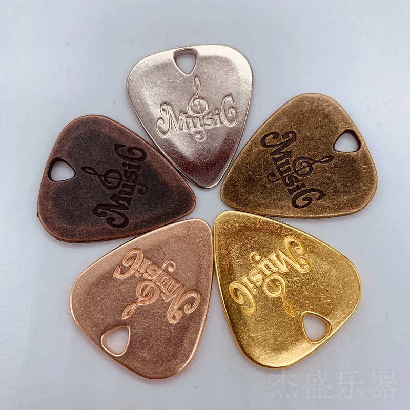 High Quality Metal Guitar Picks Necklace Heavy Gauge Zinc Alloy Plectrum Set with Laser Engraved Patterns Durable Smooth Edge