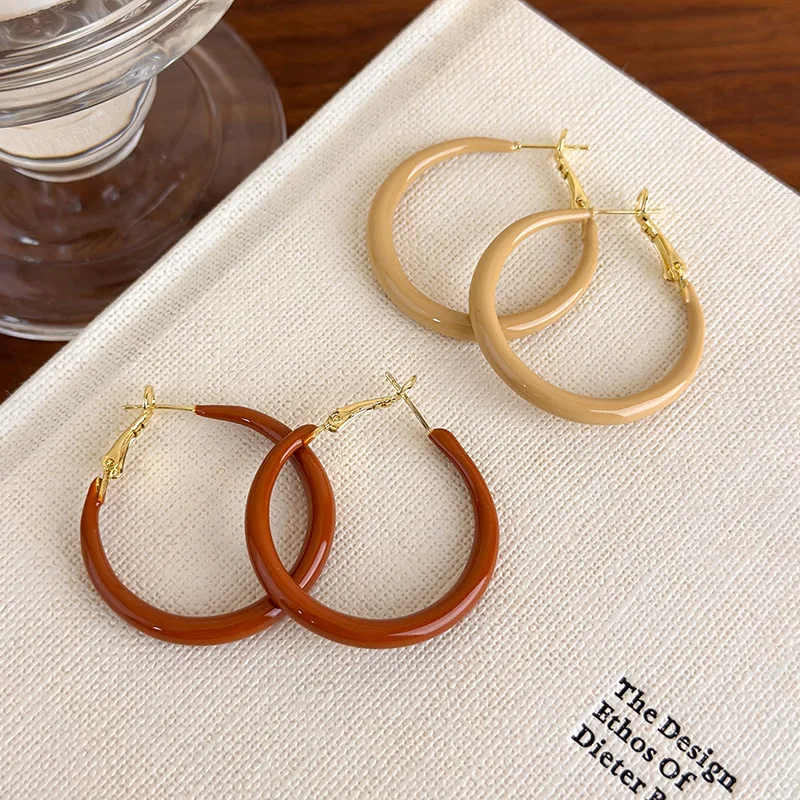 خمر هونغ كونغ نمط الخريف الشتاء الكرمل البني قطرة النفط هوب أقراط المرأة موضة أقراط دائرة كبيرة #1