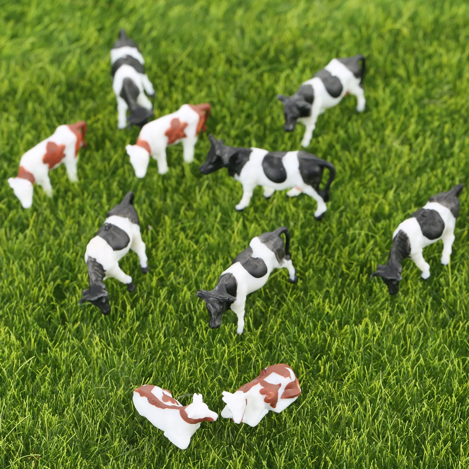 10pcs Multicolor 1:87 Model Cattle HO Scale Model Train Building Layout Painted Animal Figures Horse Model 20mm For Train House