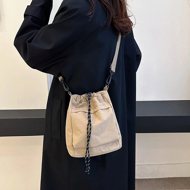 Fashionable Unisex Bucket Bag Drawstring Shoulder Crossbody Bag Simple Casual Handbag for Students And Young People