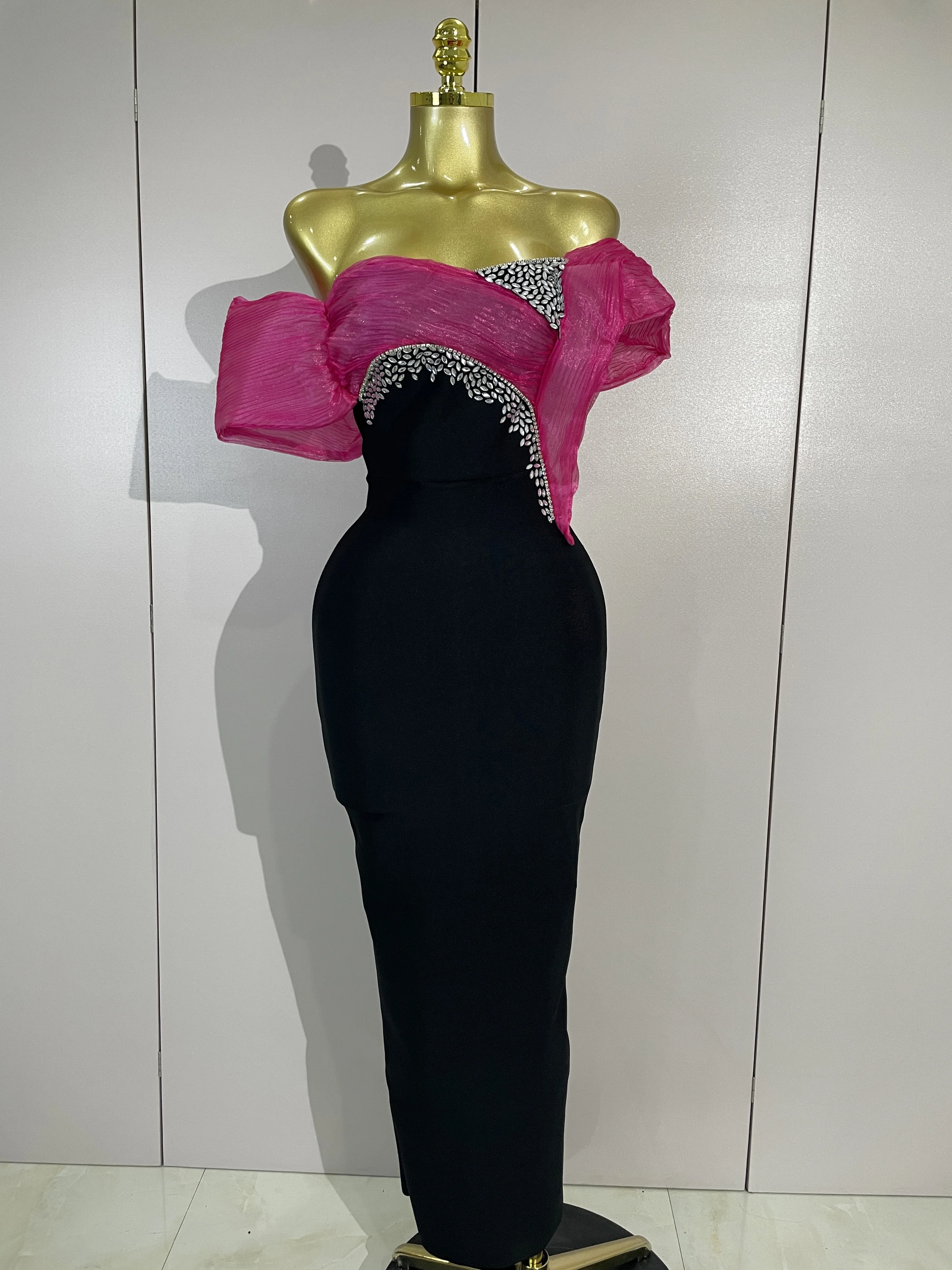

Women Elegant Off Shoulder Shining Diamonds Bodycon Long Bandage Dresses Celebrity Evening Party Sexy Nightclub Cocktail Dress