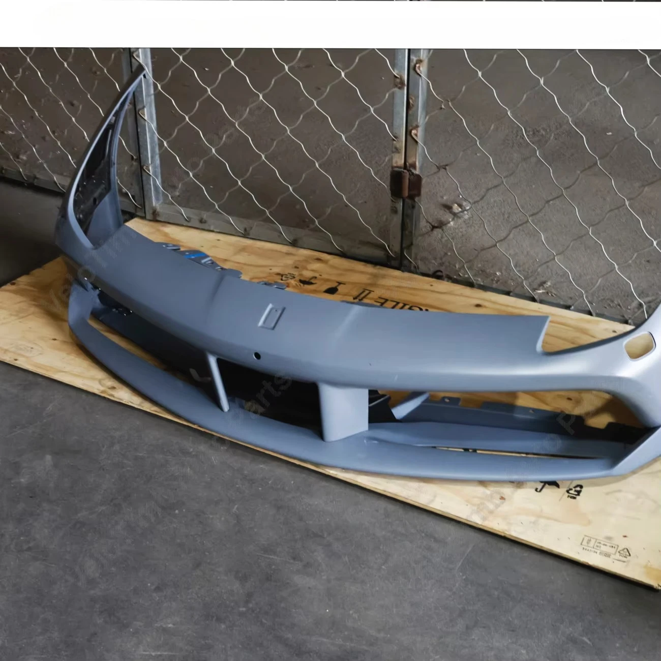 Genuine Original Parts  Front Bumper Assembly for Ferrari 488 GTB Europe USA RHD LHD with Carbon Fiber Lip 87806010