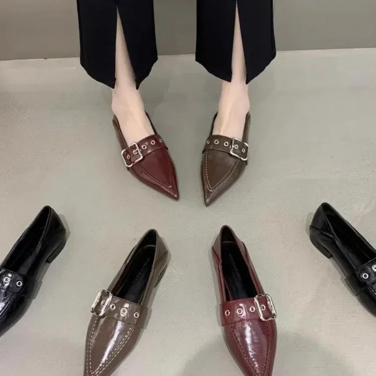 New Fashion Pointed Toe Flats Shoes Women Luxury Metal Chain Ballet Flat Shallow Ballerina Slip On Casual Loafers Brand