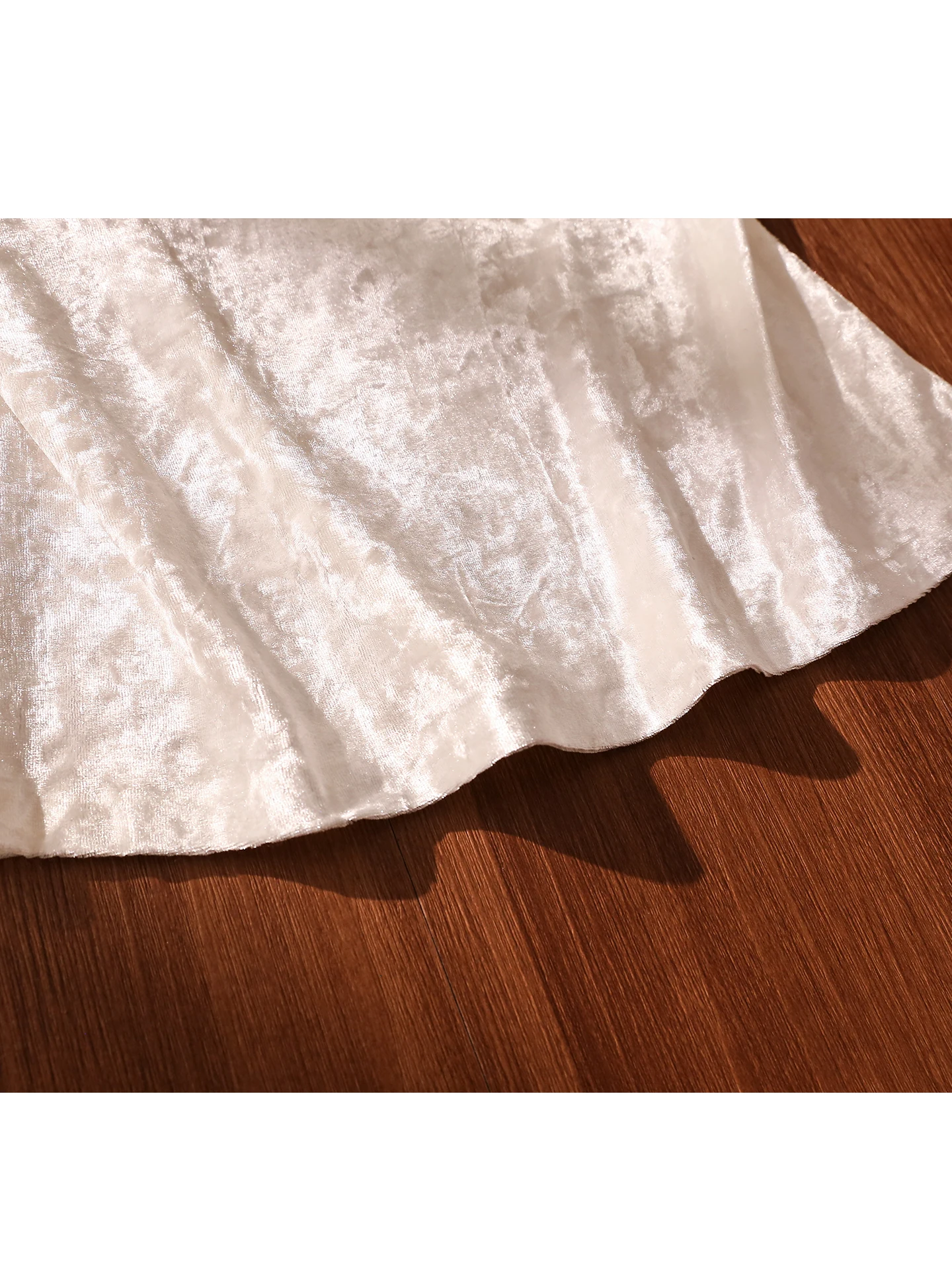 เสื้อสายเดี่ยวกำมะหยี่เซ็กซี่ ดีไซน์บราในตัว สำหรับสาวสวย ทรงเข้ารูป ผ้าโพลีเอสเตอร์