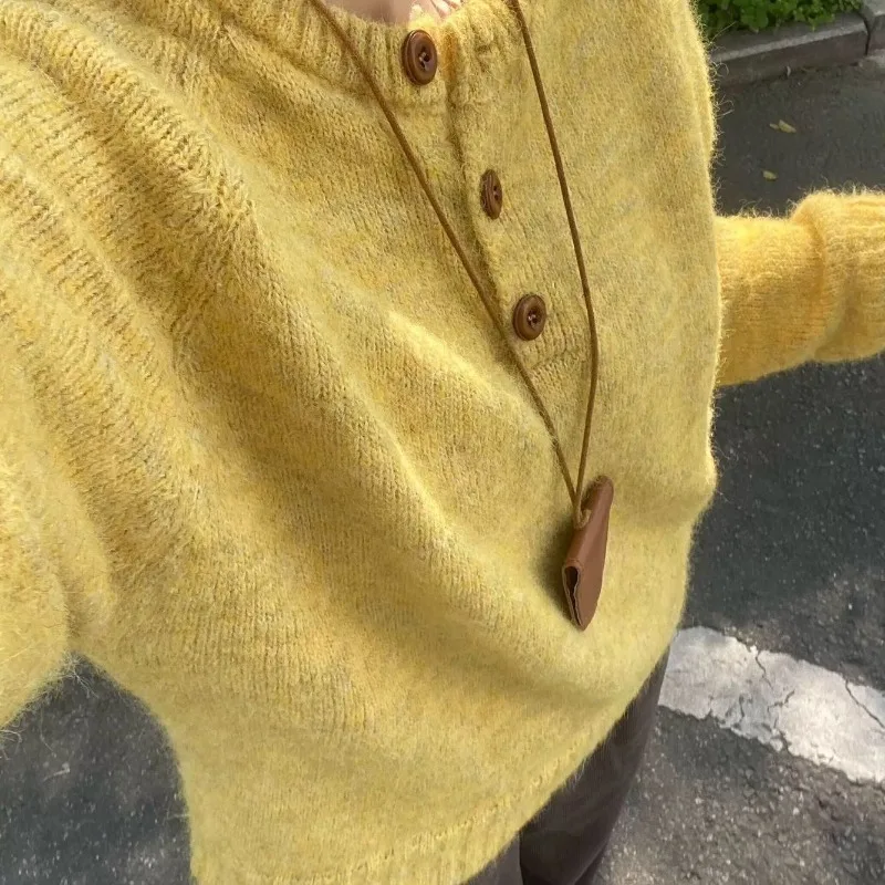 เสื้อสเวตเตอร์แขนยาวเนื้อนุ่มแบบน้ำมัน ยี่ห้อ Leiduo รุ่น Gentle Wind สำหรับผู้หญิง สไตล์ลำลอง ใส่เป็นเสื้อตัวในได้ เหมาะสำหรับฤดูใบไม้ร่วงและฤดูหนาว สีเทาแบบเฉพาะตัว