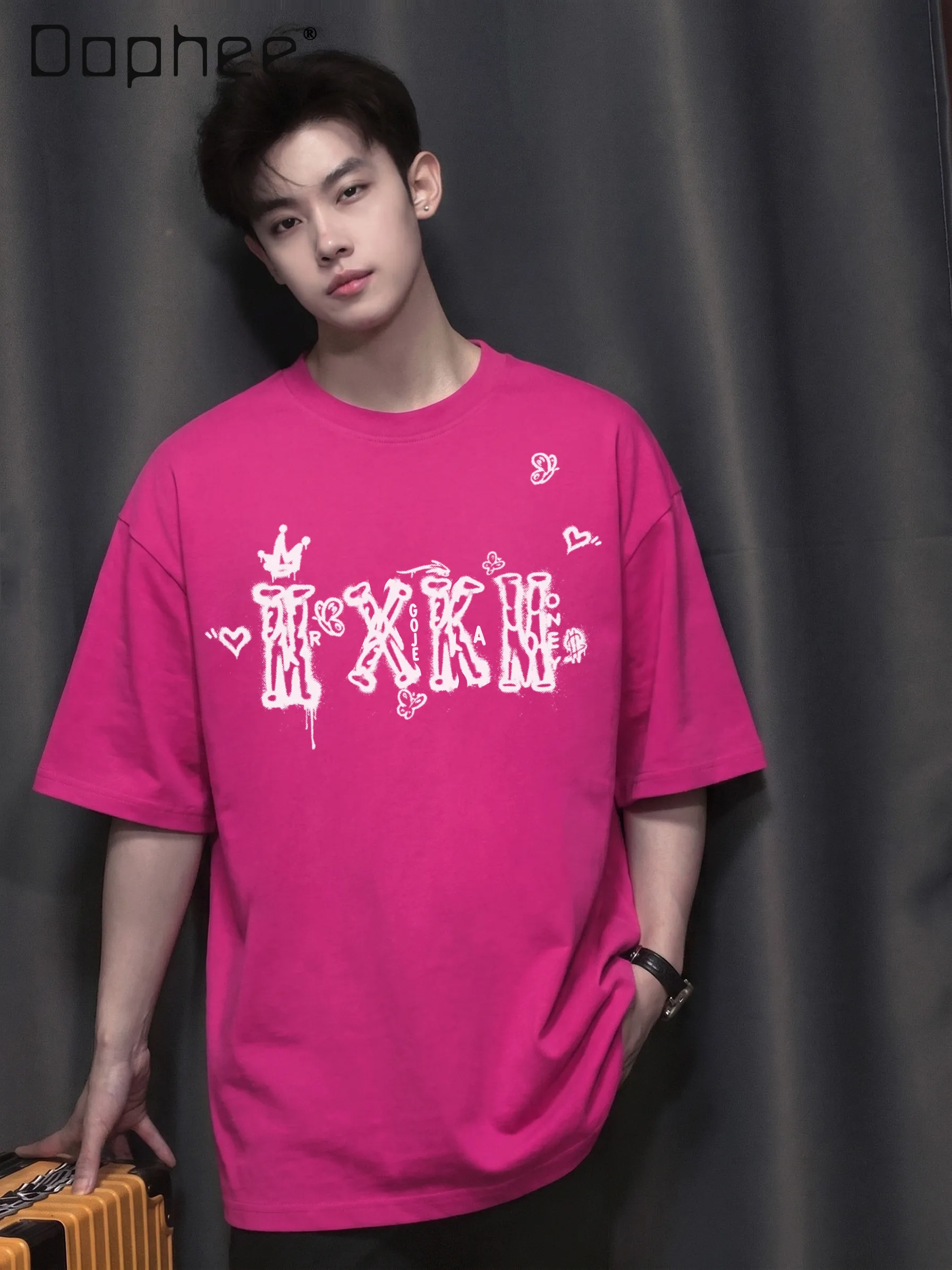 Summer New Arrival Men's Streetwear Graffiti Letter Print T-Shirt Casual Loose Short Sleeve Round Neck Cotton Rose Red Top
