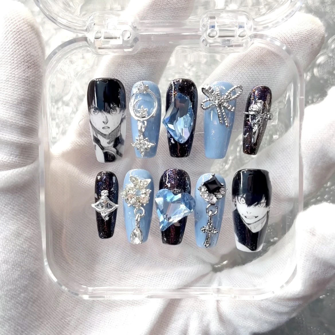

Аниме Blue Lock Isagi Yoichi Косплей Ручная работа Нажмите на ногти Мультфильм Ручная роспись ногтей Тип патча Носимый маникюр Рождество