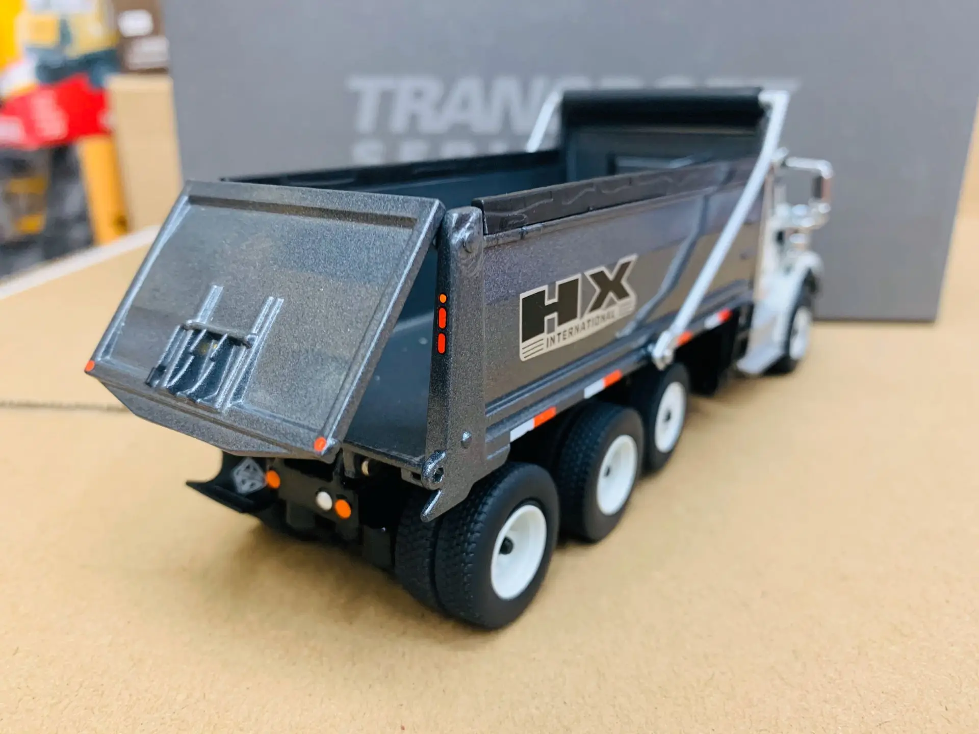 INTERNATIONAL HX620 DUMP TRUCK WHITE 1:50 SCALE DIECAST BY DIECAST MASTERS 71013