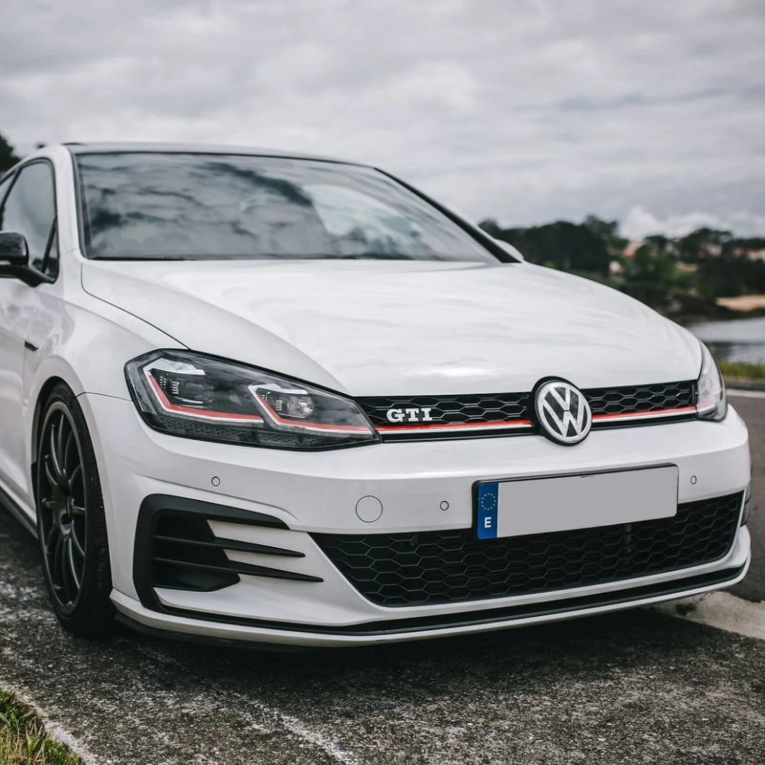 Para volkswagen golf 7.5 gti gtd r r-line 2017-2020 preto