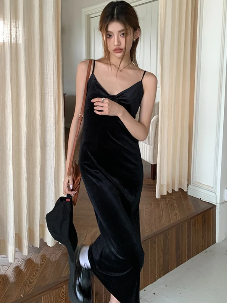 2026 Frühling Sommer Elegantes Samtkleid für Damen – Figurformendes, vielseitiges Basiskleid mit V-Ausschnitt und geradem Schnitt, Midikleid