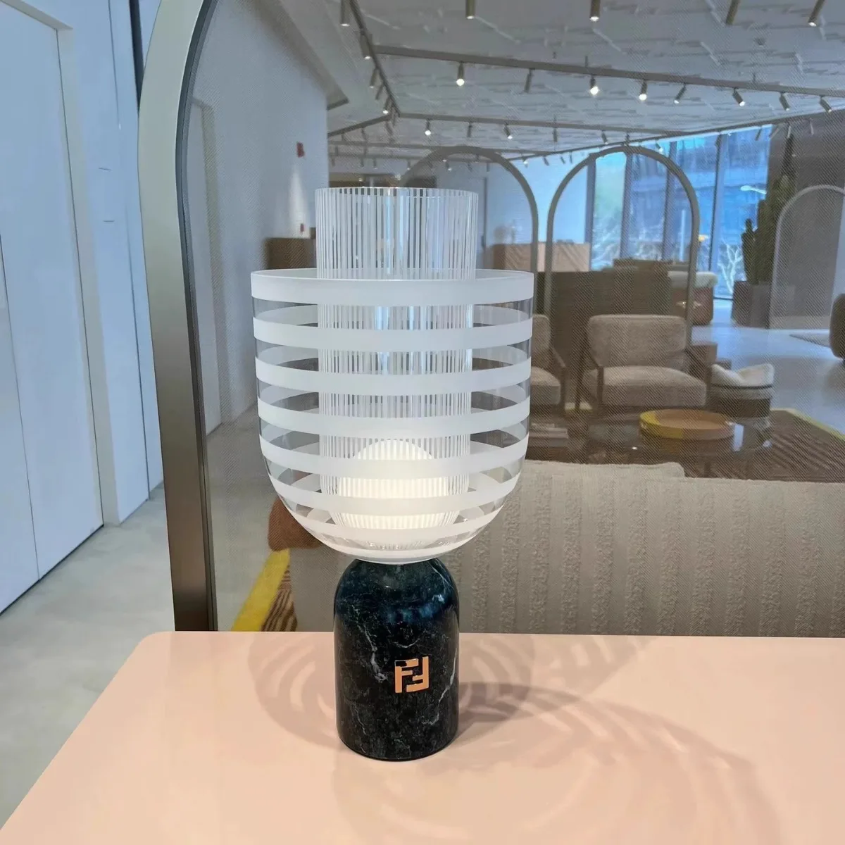 Lampu meja desainer model kamar 2024 lampu tidur baru kamar tidur Nordik