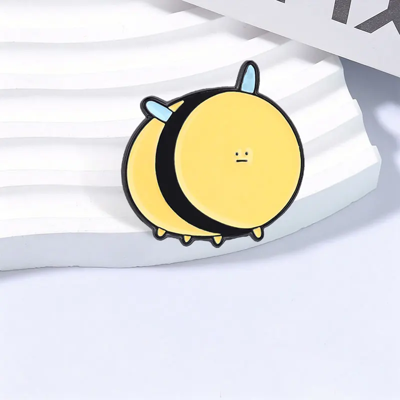 Confused Expression Bee Enamel Pins Funny Cartoon Round Chubby Bee Metal Brooch Backpack Lapel Badge Jewelry Gift for Friends