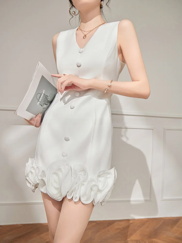 

Fashionable Slimming A-Line Dress with Unique Design Sensation Banded Waist Strapless Short Skirt V-Neck Single Button Summer...