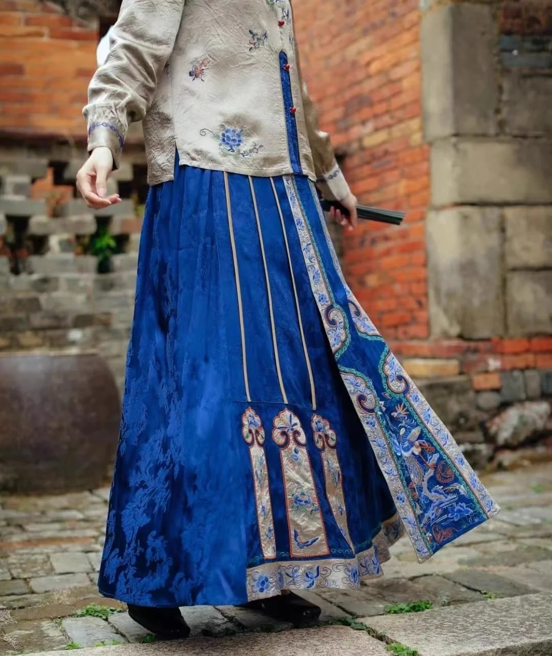 Luxury Satin skirt Chinese style embroidery Long skirt Vintage Acetate Jacquard A-LINE ladies Blue Umbrella skirt Women clothes