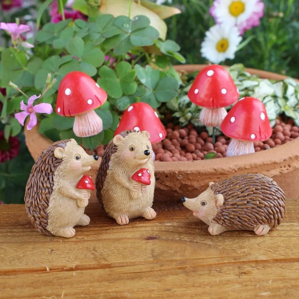 

7pcs Resin Hedgehog Mushroom Statue Cartoon Waterproof Animal Sculpture Simulation Cute Garden Miniatures Figurine Living Room