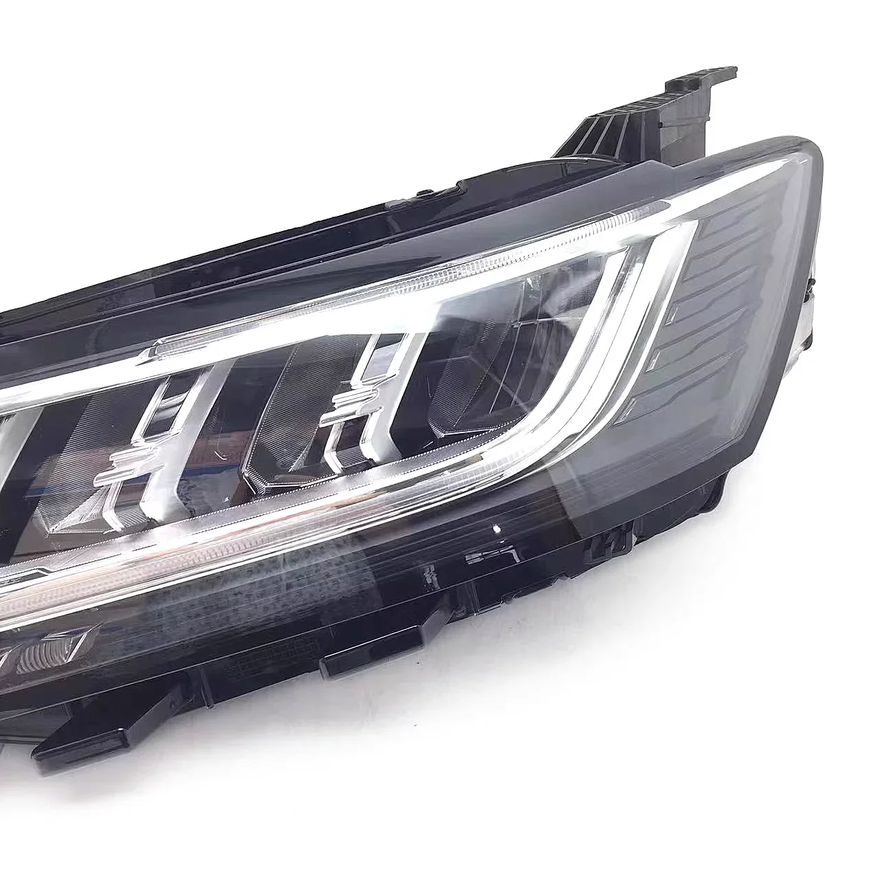 Car Headlights with High Low Beams Far near Lights Driving Lights Halogen headlights For SAIC  ROEWE RX5