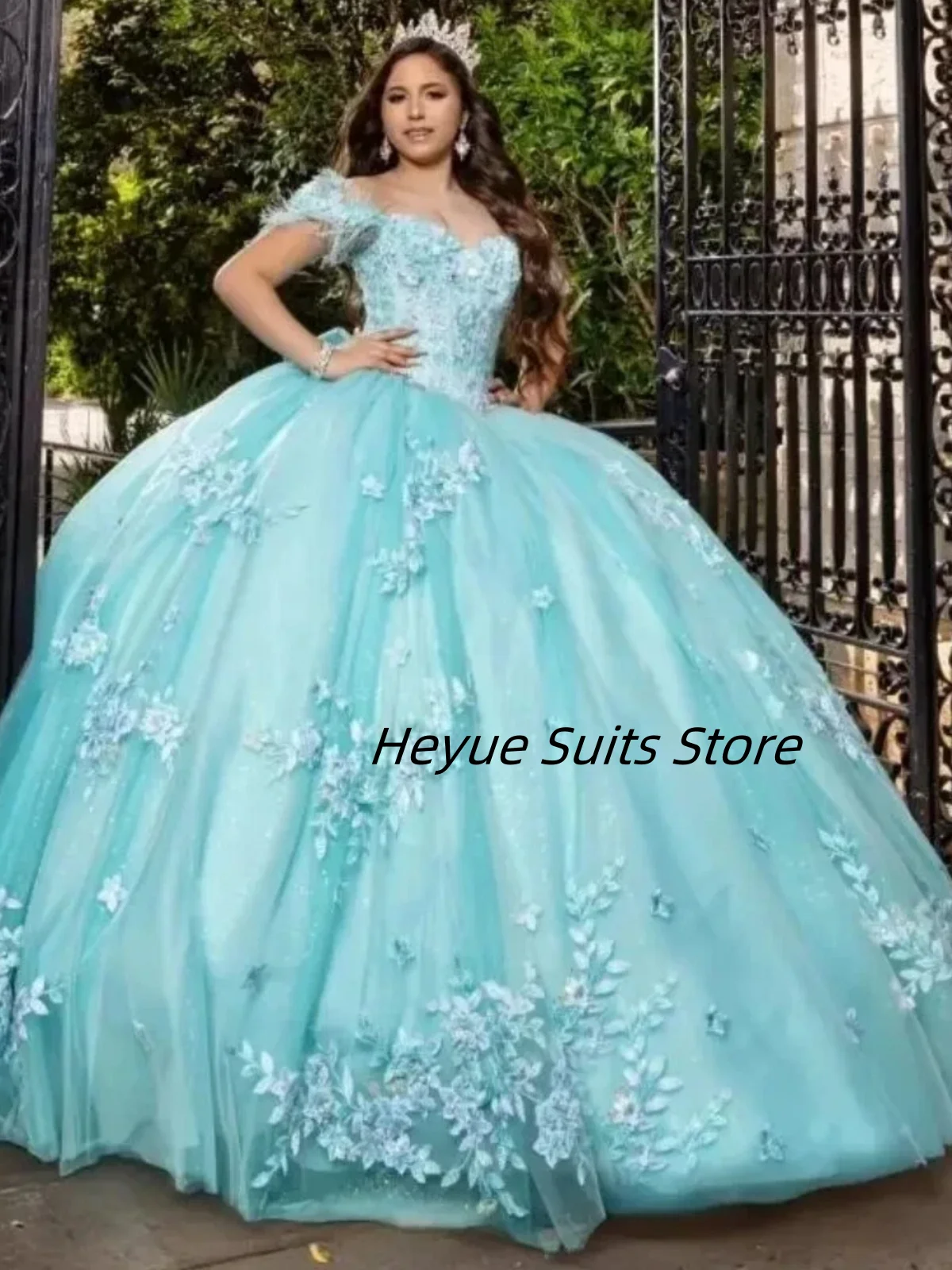 تخصيص قبالة الكتف أنيقة فساتين Quinceanera الريش مطرز زين عيد ميلاد رداء حفلات فستان الحلو 15 الفتيات فستاين سهرة/فساتين الحفلات