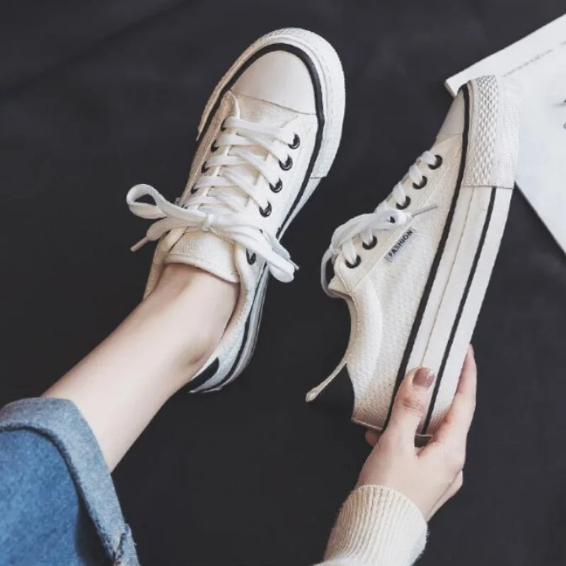 

Women's Spring New Low-top White Casual Canvas Shoes Student Versatile Increased Heel Board 3CM Shoes Rubber Upper Material