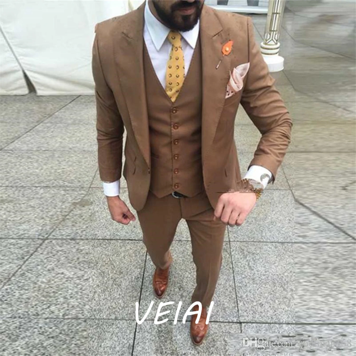 تخصيص سليم صالح براون العريس البدلات الرسمية الذروة التلبيب رفقاء رجل فستان الزفاف ممتاز رجل سترة السترة 3 قطعة دعوى (سترة +