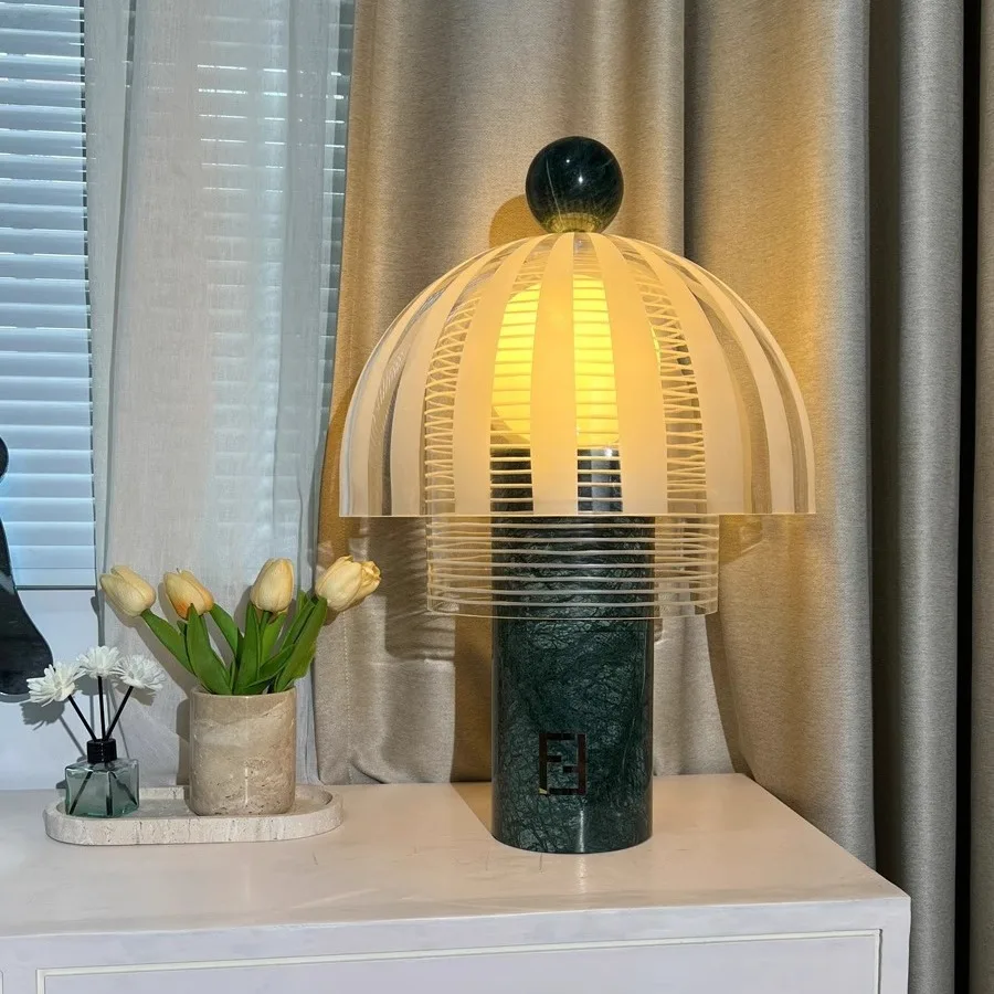 Lampu meja desainer model kamar 2024 lampu tidur baru kamar tidur Nordik