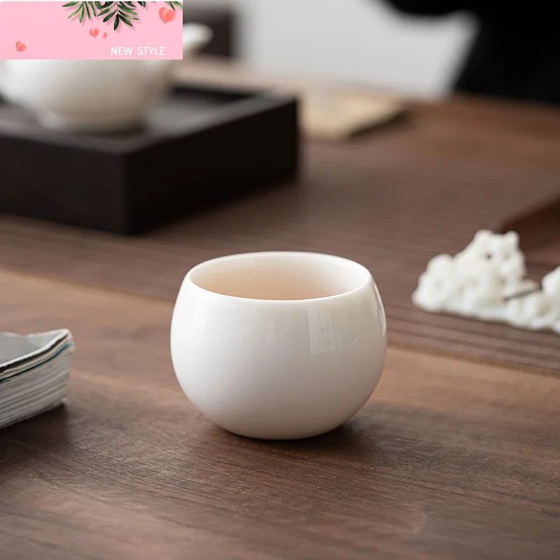 

Керамическая большая чайная чашка ручной работы из баранины и жира Jade Luohan, всегда стоящая чашка, главная чашка, чайный сервиз кунг-фу, белые фарфоровые чашки