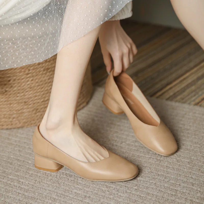 

Fashionable and Fashionable Spring New Women's Round Head Comfortable Shallow Heel Pregnant Women's Shoes