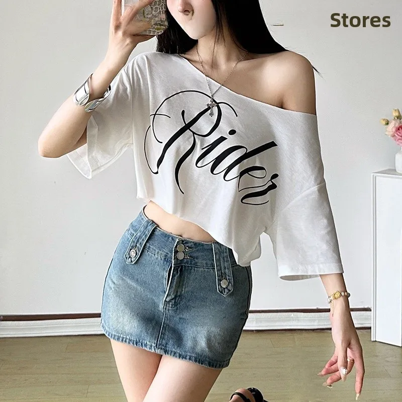 

Сексуальная женская футболка с кружевными вставками, облегающая, с открытыми плечами, с принтом, короткий рукав, весенний сезон, хлопковый материал