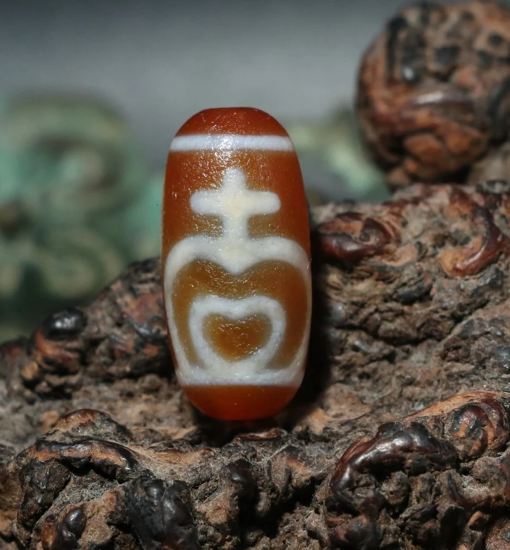 

Unique Magic Tibetan Old Agate Oily Patina Orange Red Color Treasure Bottle dZi Bead Amulet Fit for Making Bracelet Timestown