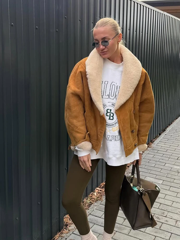 سترة قصيرة من صوف الضأن المرقعة من جلد الغزال للنساء مع طية صدر السترة وأكمام طويلة واحدة الصدر سترات فضفاضة للسيدات ملابس خارجية للشارع الشتوي