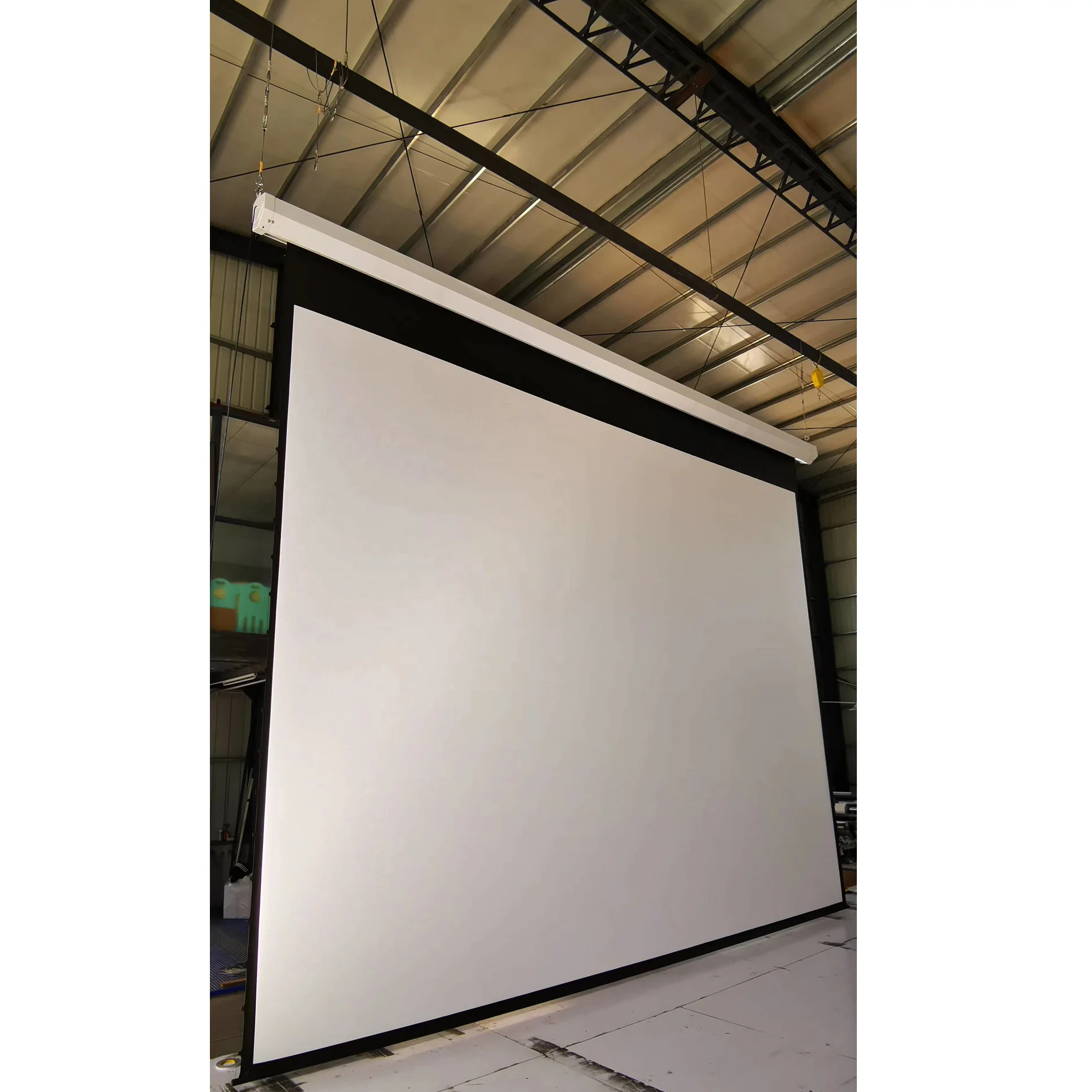

Large Size Electric Motorized Projector Screen 250 InchMotorized Tab Tensioned Projection Screen with Remote Control