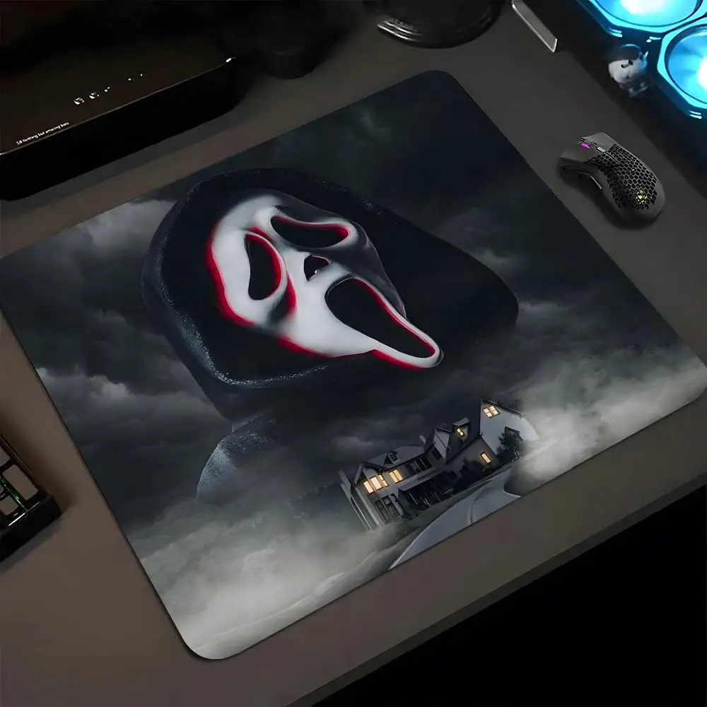 Ghostface Screams Mouse Pad 18x22cm Small Rug  Keyboardpad Lock Edge Deskpad kawaii  Desktop Protection Mats