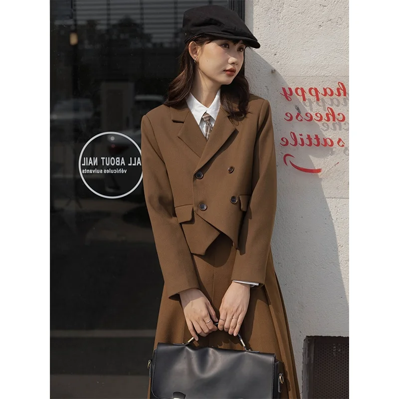 nuovo-completo-da-donna-autunno-2026-stile-college-premium-set-due-pezzi-professionale-ispirato-ai-drama-coreani-con-gonna-elegante-e-alla-moda