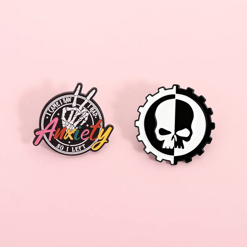 Dark style trendy skeleton hand pattern brooch creative anxiety text decoration black and white gear skeleton brooch badge