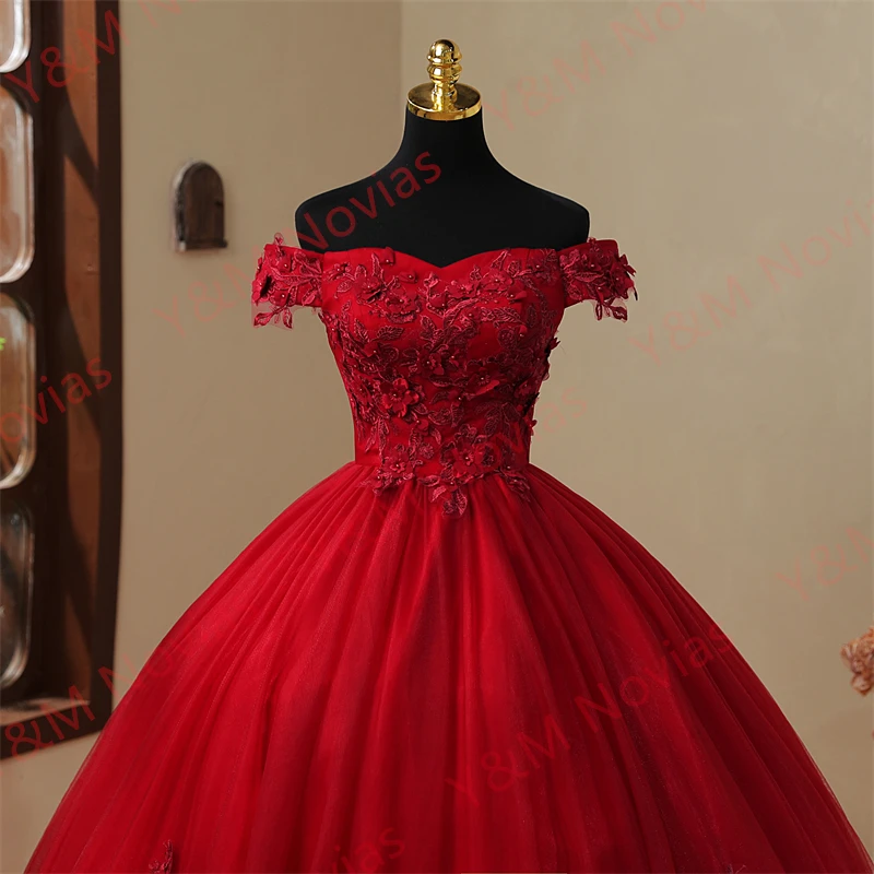 Maßgeschneidertes neues schulterfreies Prinzessin-Ballkleid-Quinceanera-Kleid für das süße 15-Party-Festzug, Spitze, Blumenperlen, Tüll,